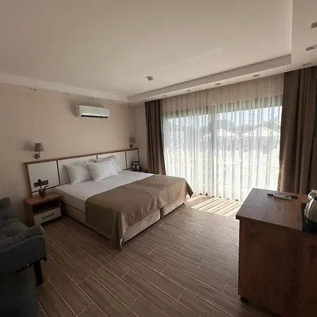 홈스테이 Guezel Life Çeşme